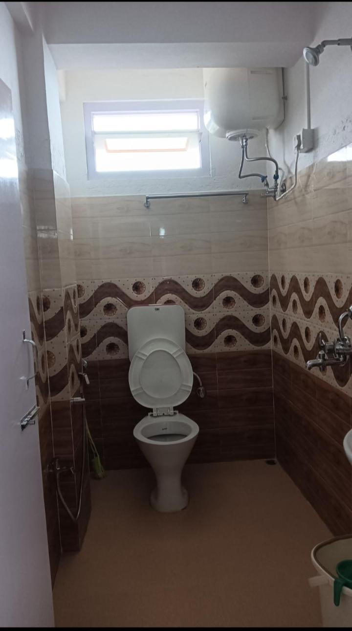 Lama Tsekhang Tavang Kültér fotó