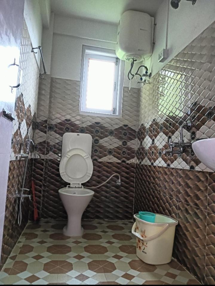 Lama Tsekhang Tavang Kültér fotó